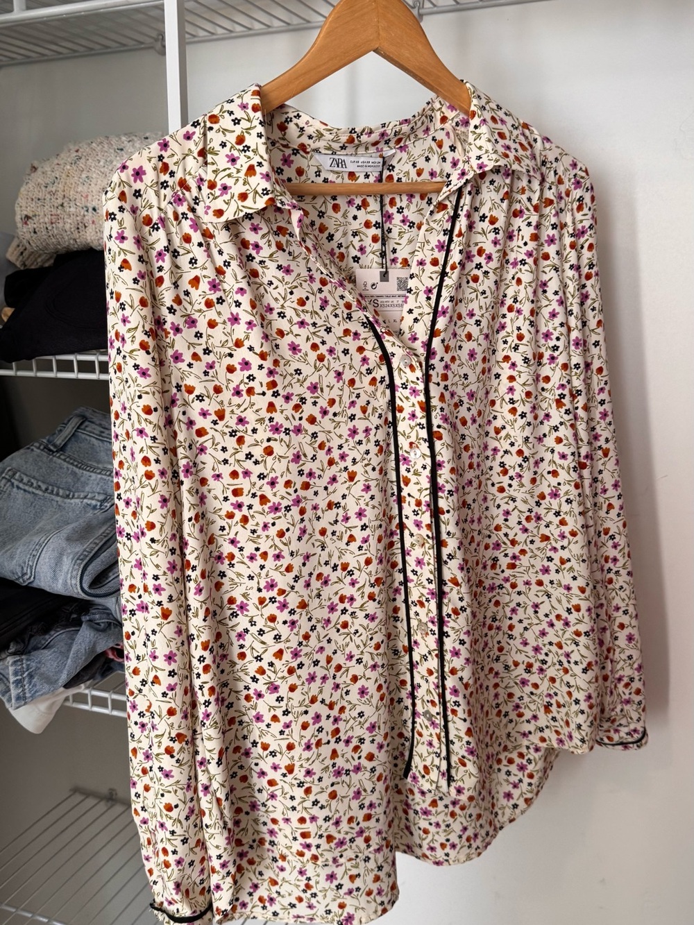 Zara Cream Floral Button-Down with Black Piping